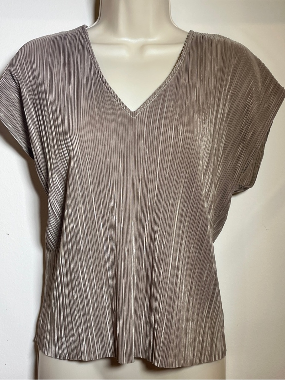 MNG Suit Pleated Stretch V-Neck Women’s Top Medium Boho Office Cottagecore